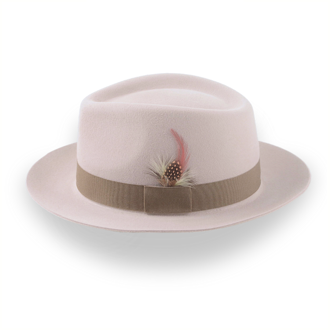 Alabaster Beige Medium Crown Fedora Hat in Fur Felt | The Clubber - Agnoulita 2 