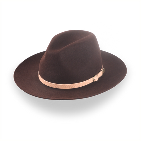 Fedora de fieltro de piel Outback borgoña oscuro con cinturón de cuero | The Rebel